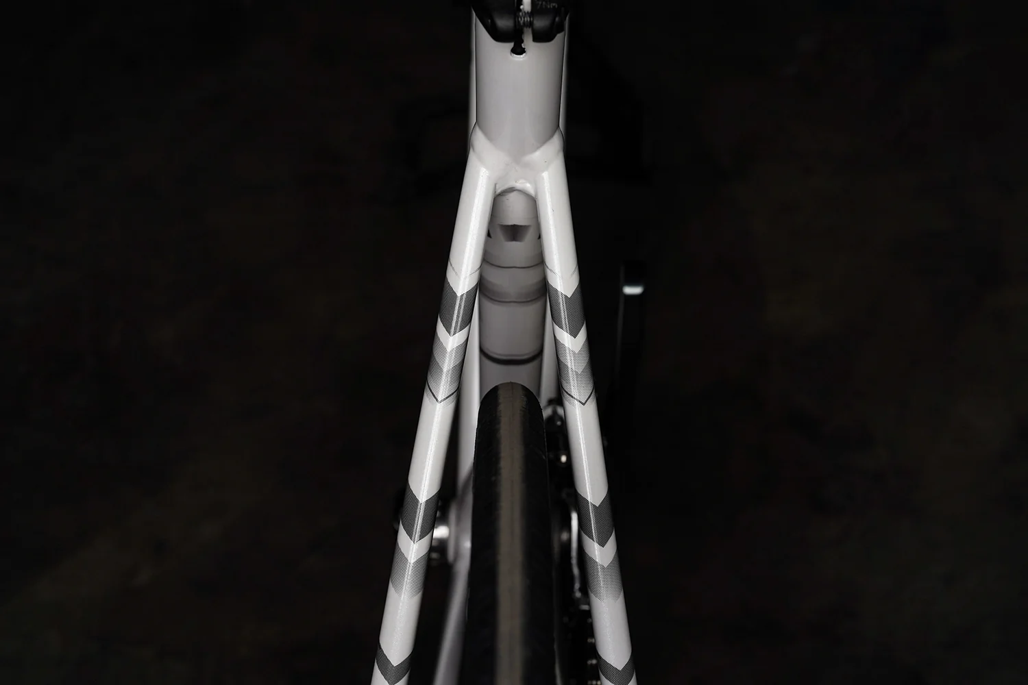 Polygon Strattos S4 Disc - Tiagra Alloy Road Bike - Image 3