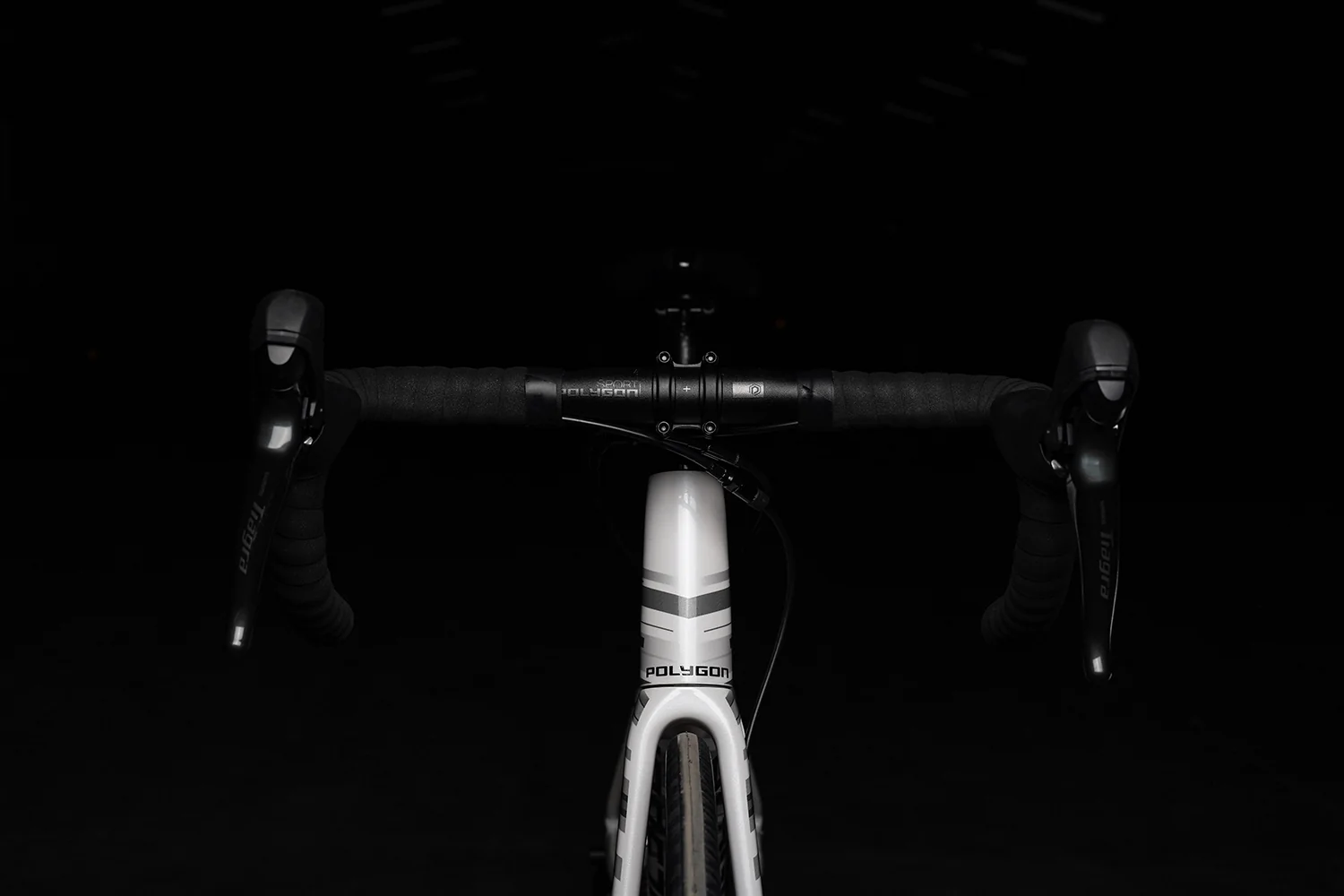 Polygon Strattos S4 Disc - Tiagra Alloy Road Bike - Image 4