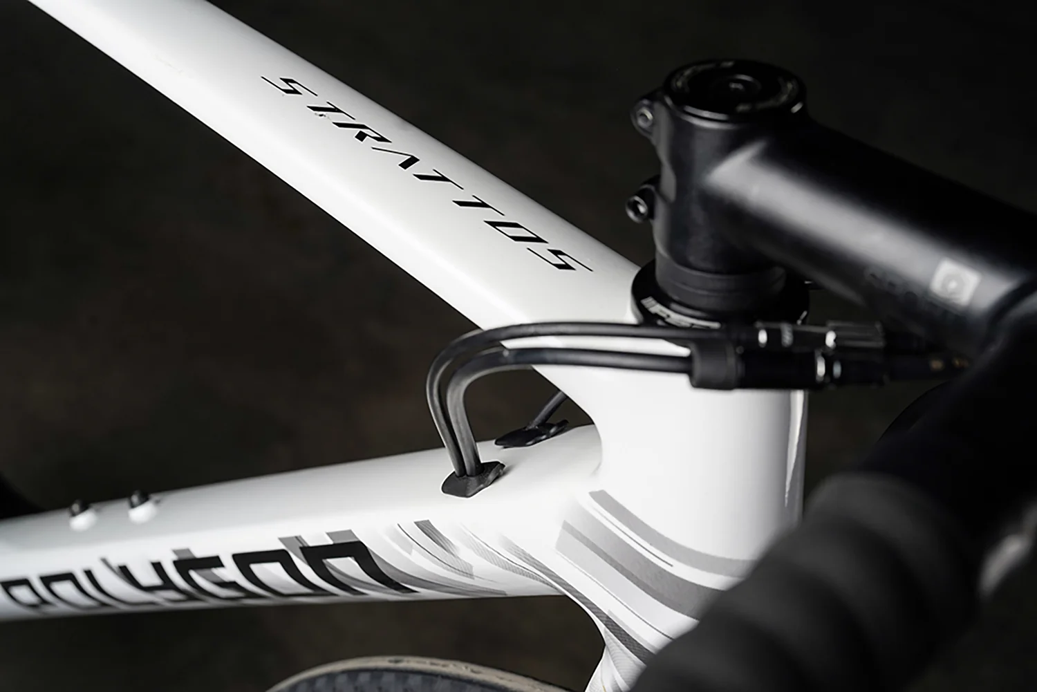 Polygon Strattos S4 Disc - Tiagra Alloy Road Bike - Image 5