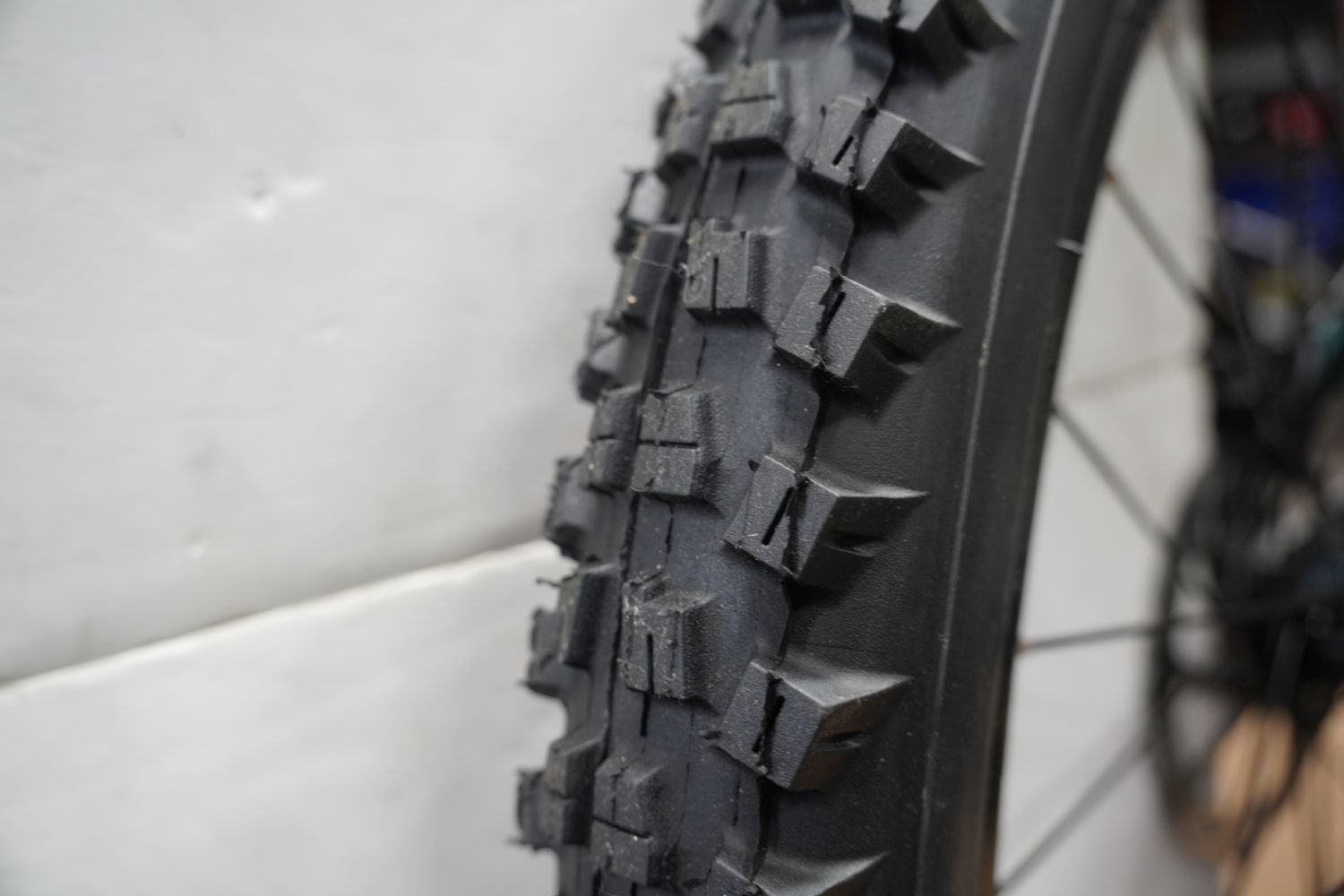 Ex Demo - Polygon Siskiu D24 EVO - Kids Mountain Bike GRN1 - Image 4