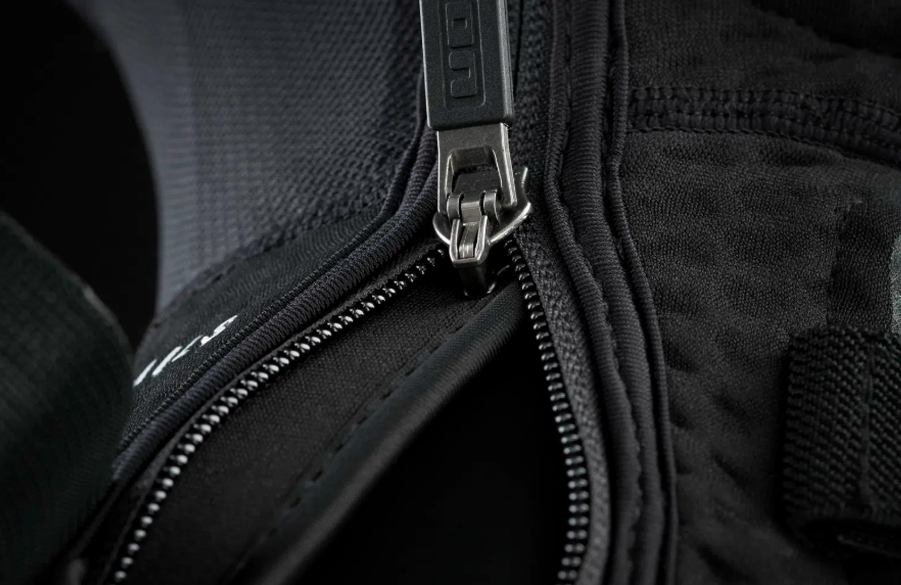 ION K-Pact Zip Knee Pads - Image 3