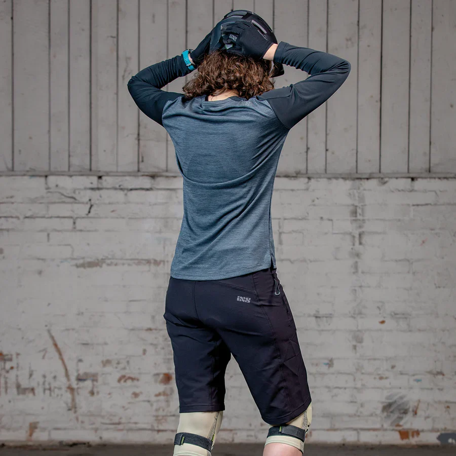 iXS Carve EVO Womens Shorts - Image 4