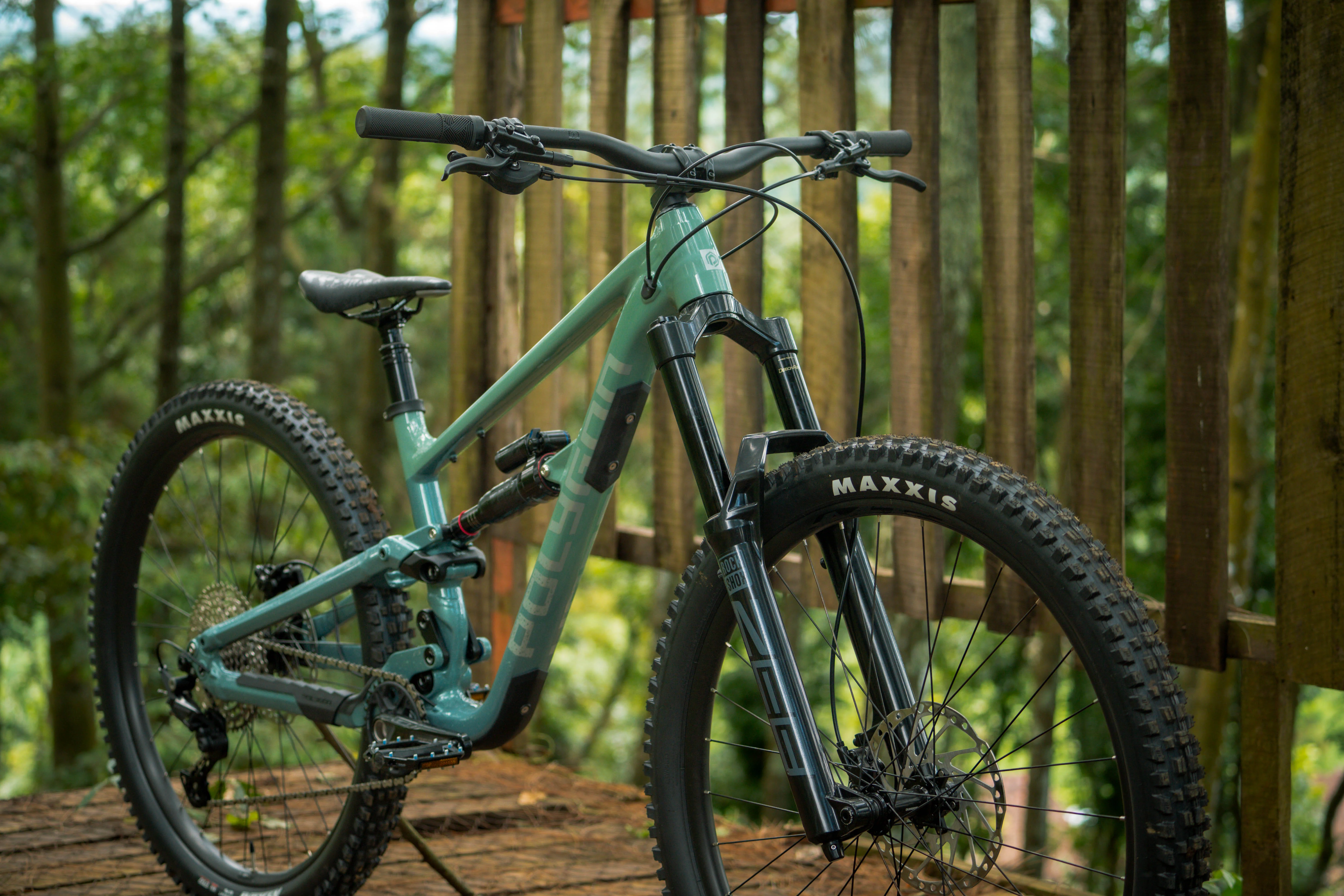 Polygon Collosus N7 - Enduro Mountain Bike - Image 4