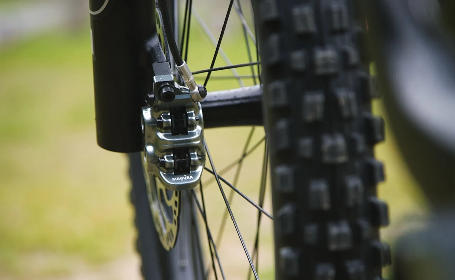 Polygon Collosus N8 Carbon - Enduro Mountain Bike - Image 10