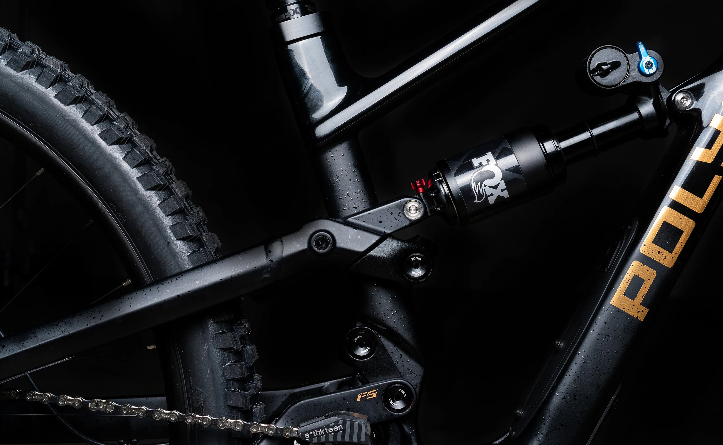 Polygon Collosus N8 Carbon - Enduro Mountain Bike - Image 17