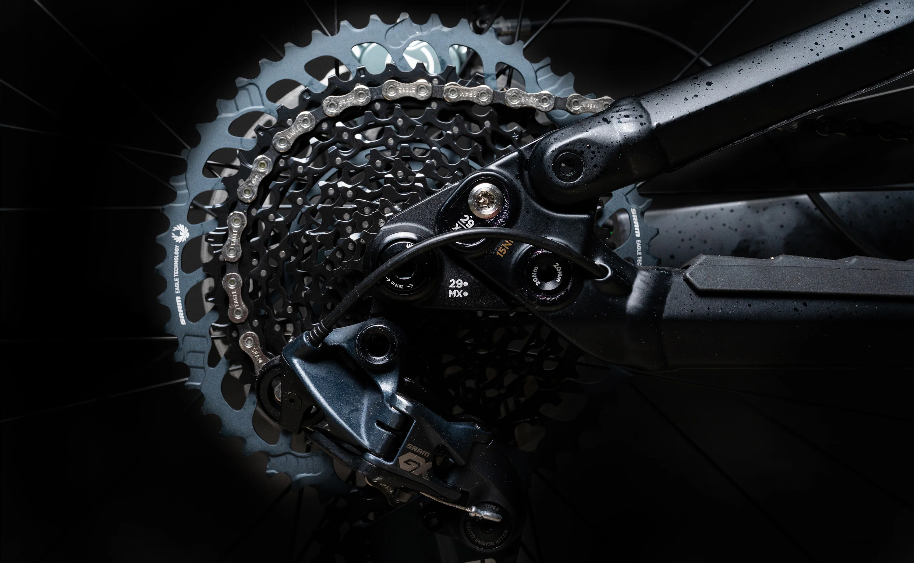 Polygon Collosus N8 Carbon - Enduro Mountain Bike - Image 22
