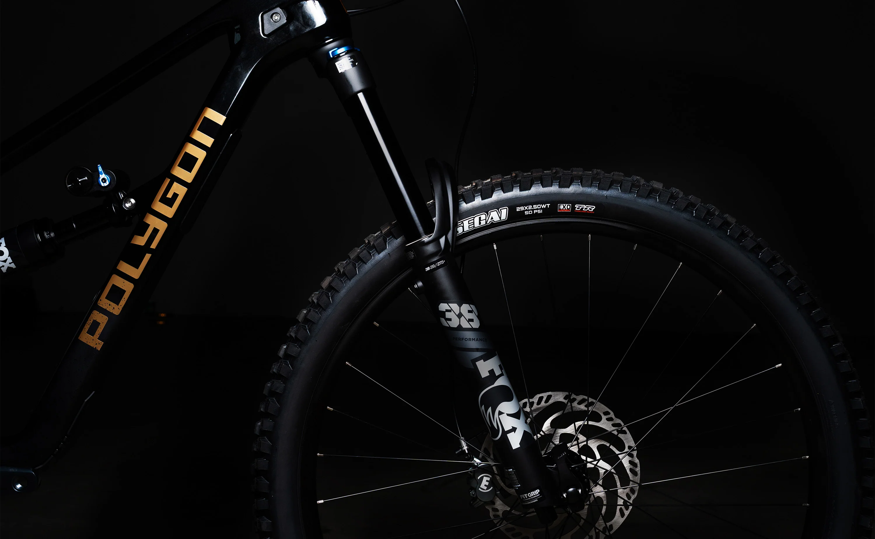 Polygon Collosus N8 Carbon - Enduro Mountain Bike - Image 24