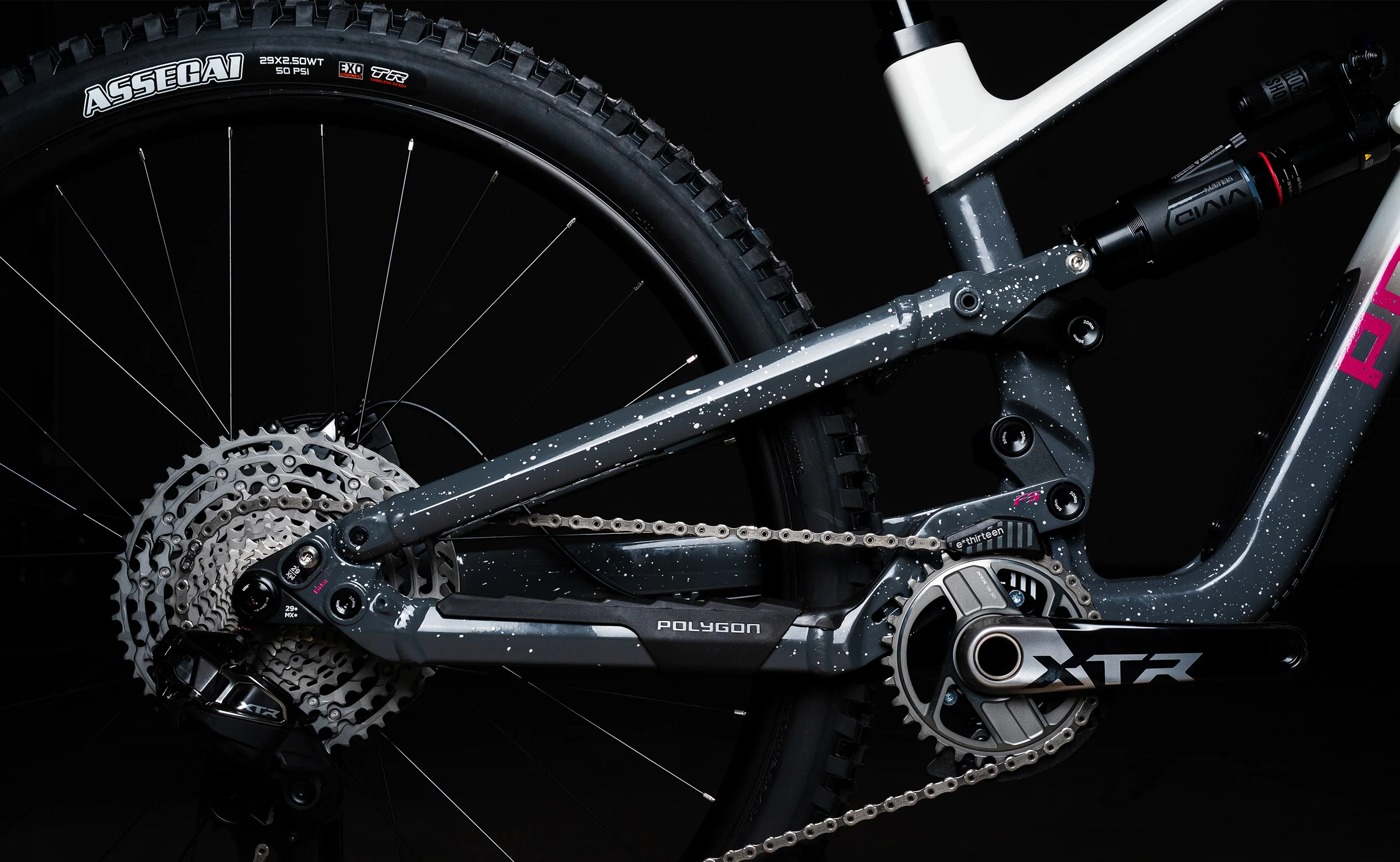 Polygon Collosus N9 Carbon - Enduro Mountain Bike - Image 8