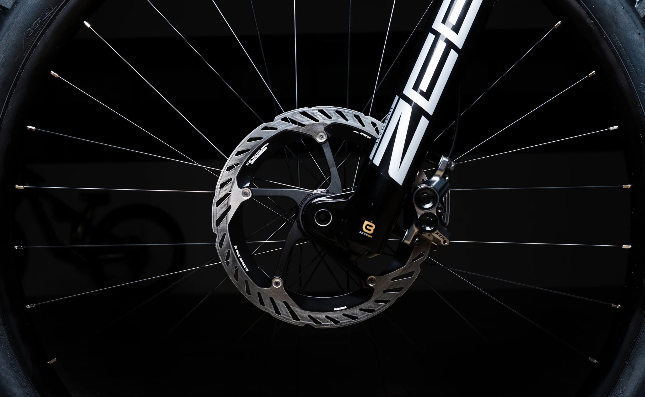 Polygon Collosus N9 Carbon - Enduro Mountain Bike - Image 9