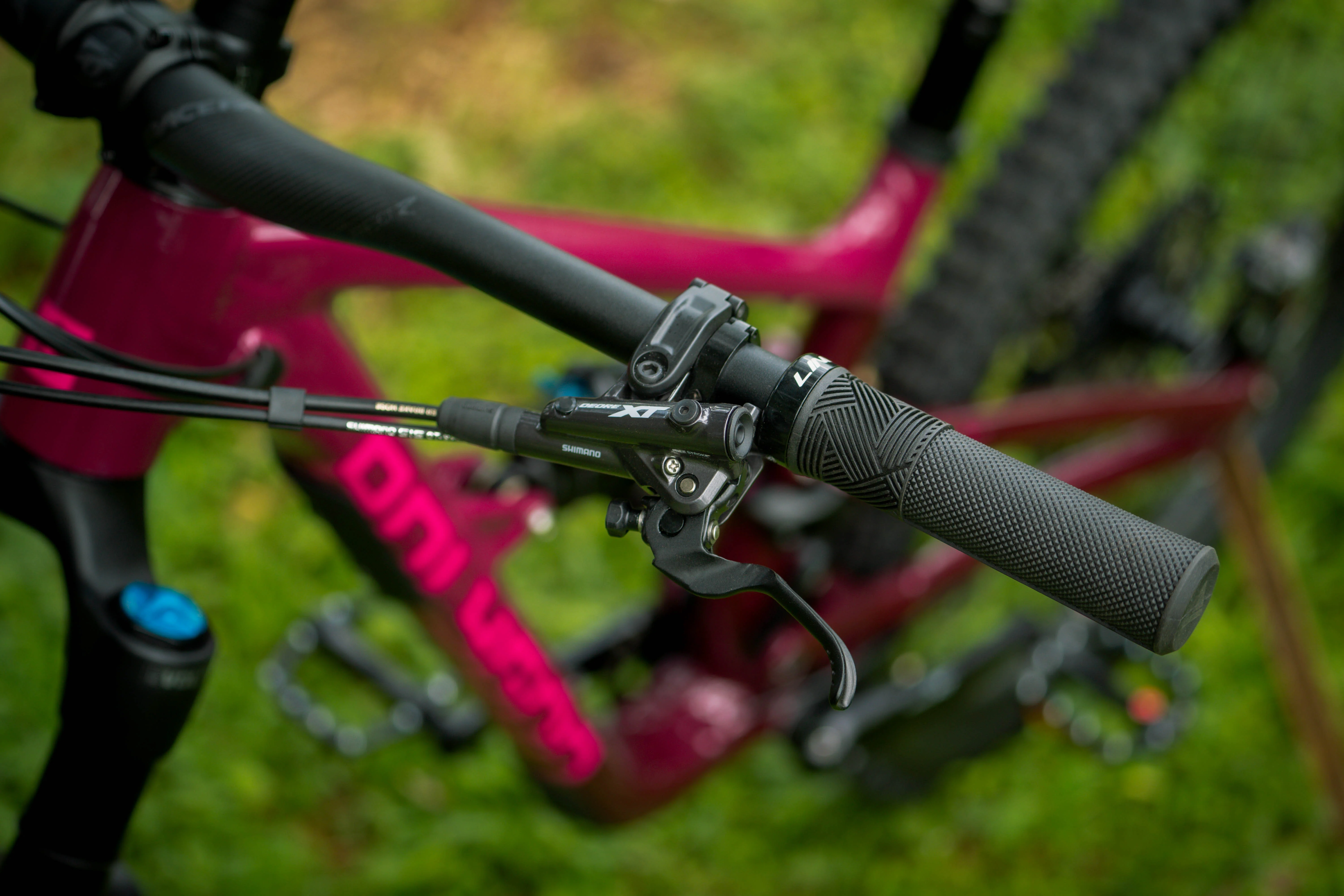 Polygon Collosus N9 - Enduro Mountain Bike - Image 12