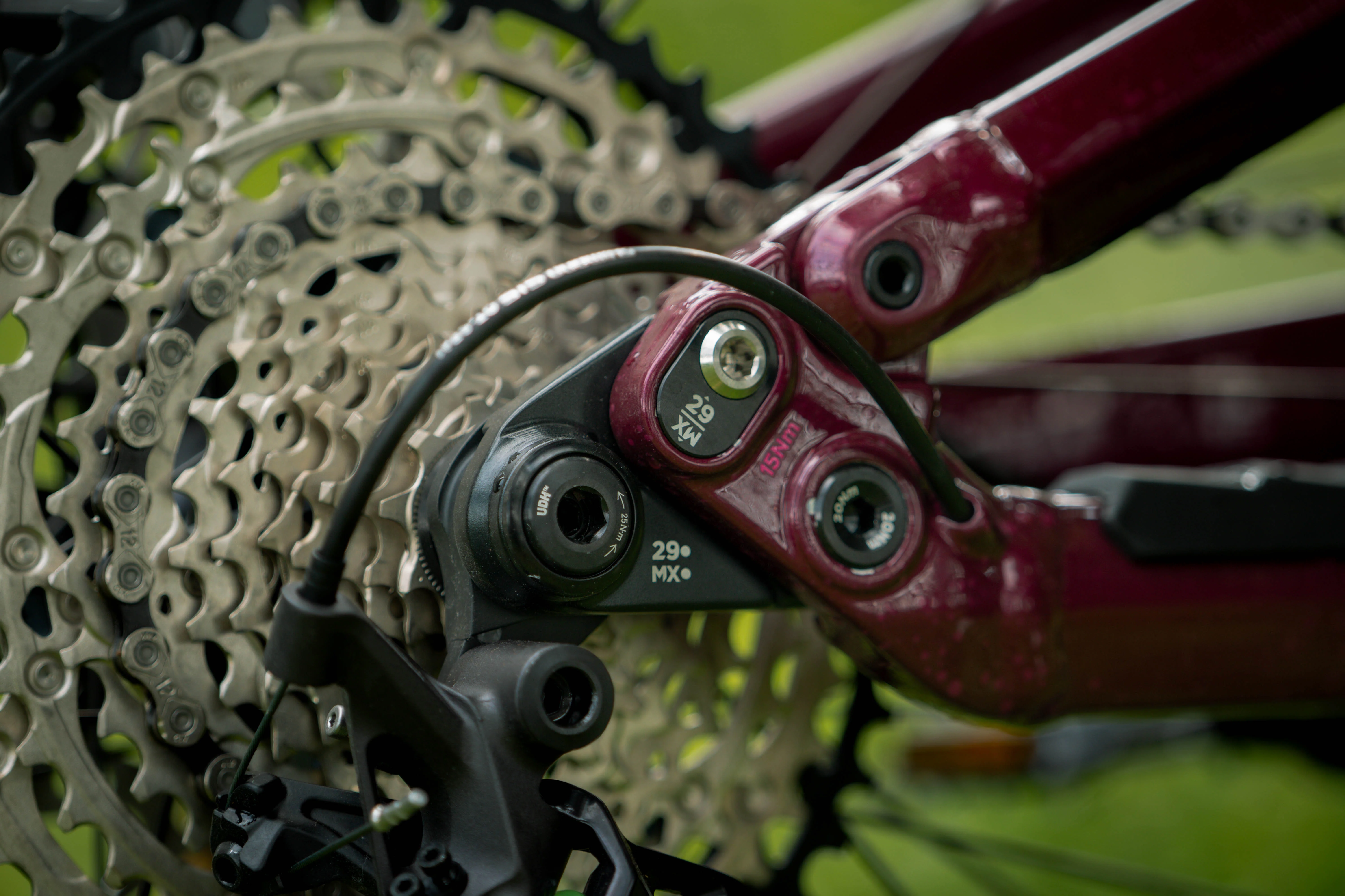 Polygon Collosus N9 - Enduro Mountain Bike - Image 8