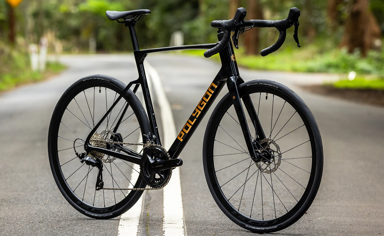 Polygon Strattos 7 - 105 Carbon Endurance Bike - Image 3