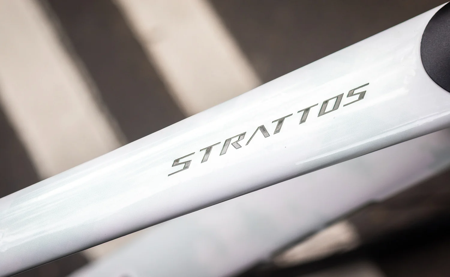 Polygon Strattos 8 - Ultegra Di2 Carbon Endurance Bike - Image 11