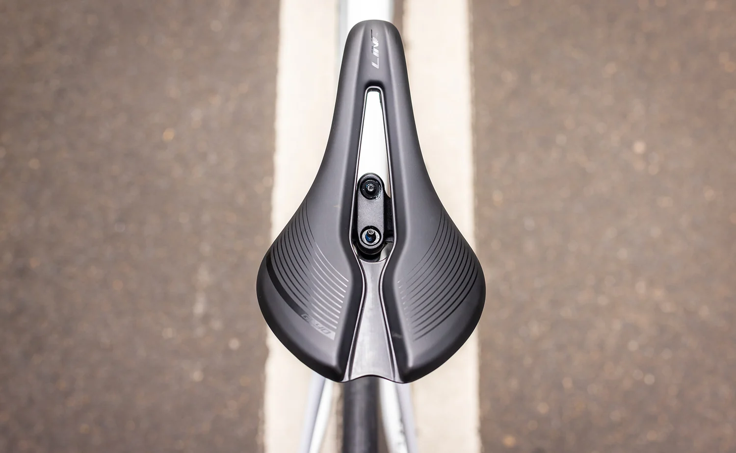 Polygon Strattos 8 - Ultegra Di2 Carbon Endurance Bike - Image 18