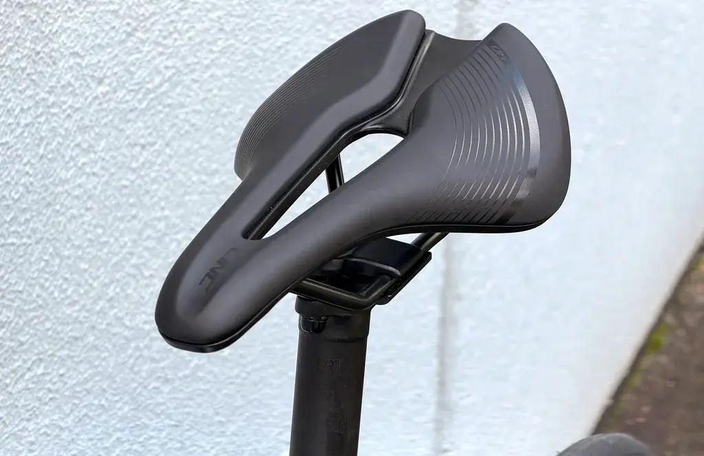 Polygon Strattos C8 - Ultegra Di2 Carbon Endurance Bike - Image 10