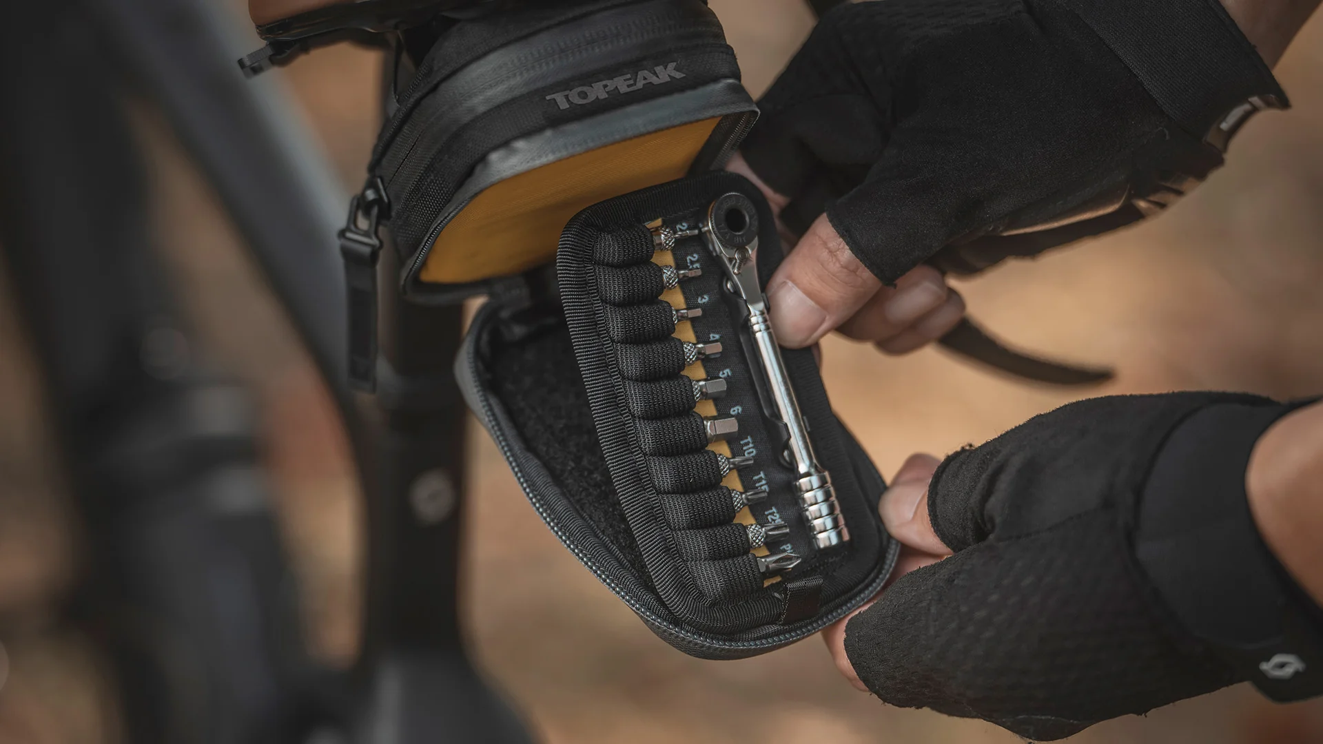 Topeak Elementa Seatbag Pro With Essential Tools - Image 7